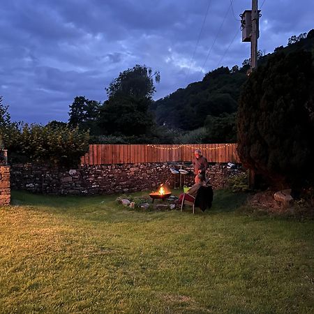 1 Bed Converted Railway Wagon Near Crickhowell Exterior photo