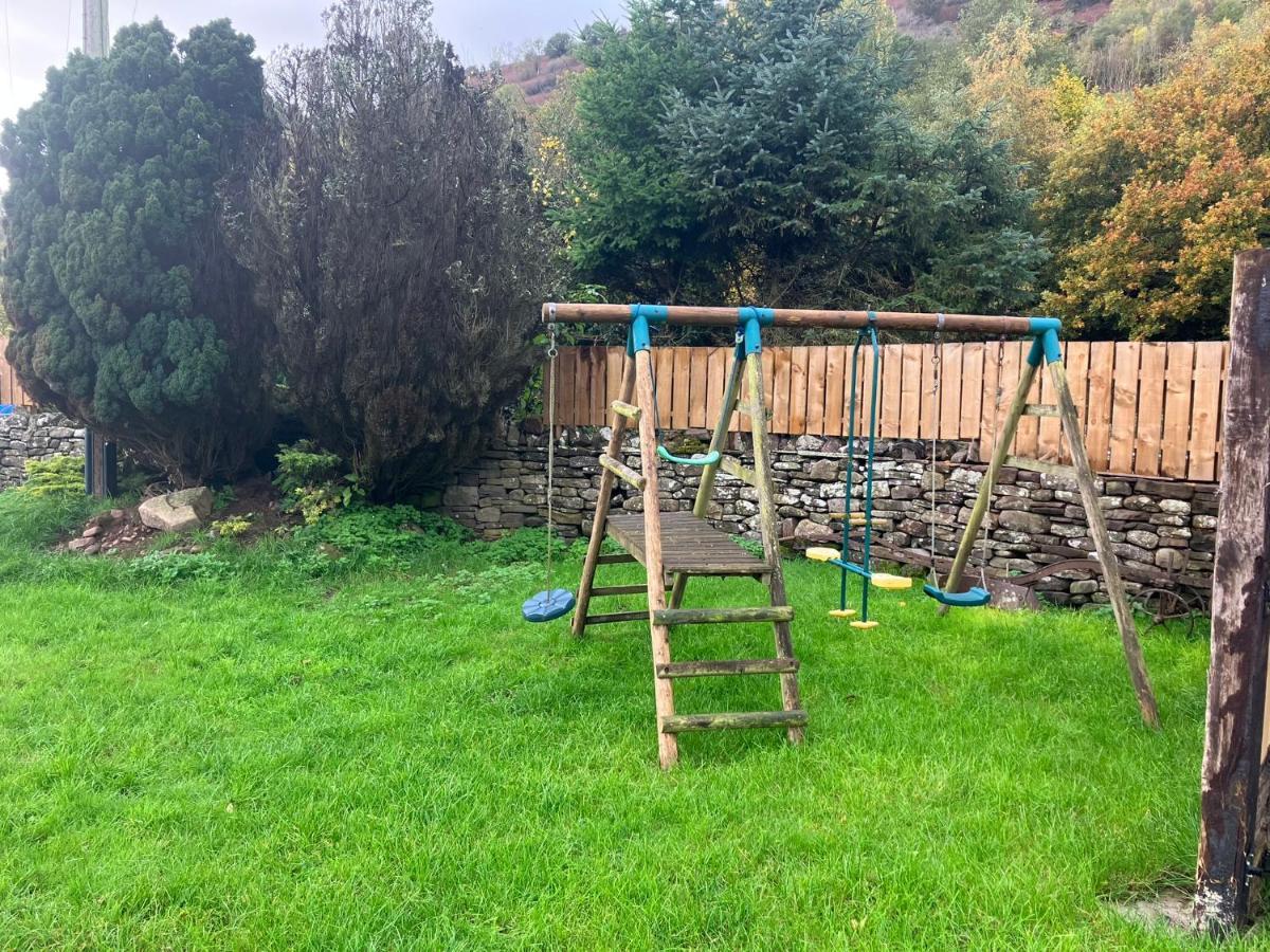 1 Bed Converted Railway Wagon Near Crickhowell Exterior photo