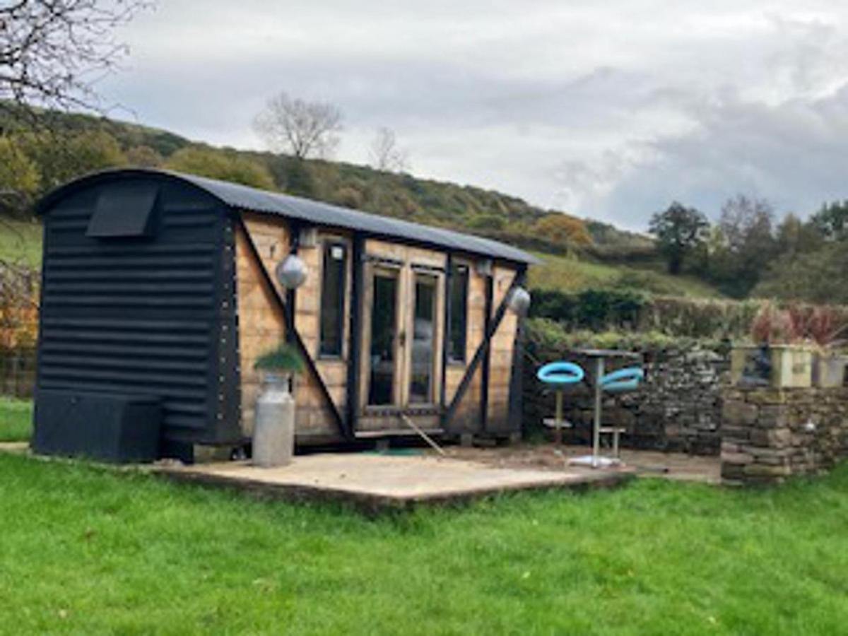 1 Bed Converted Railway Wagon Near Crickhowell Exterior photo